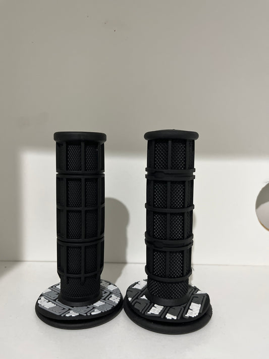 Pro taper waffle grips